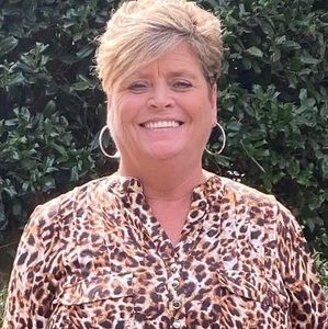 Meet your Posher, Denise